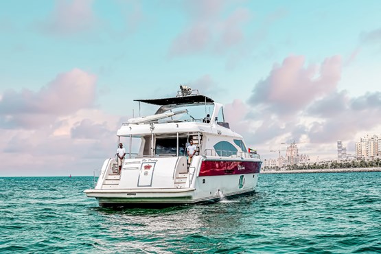 Big daddy yacht | AED1400/hour